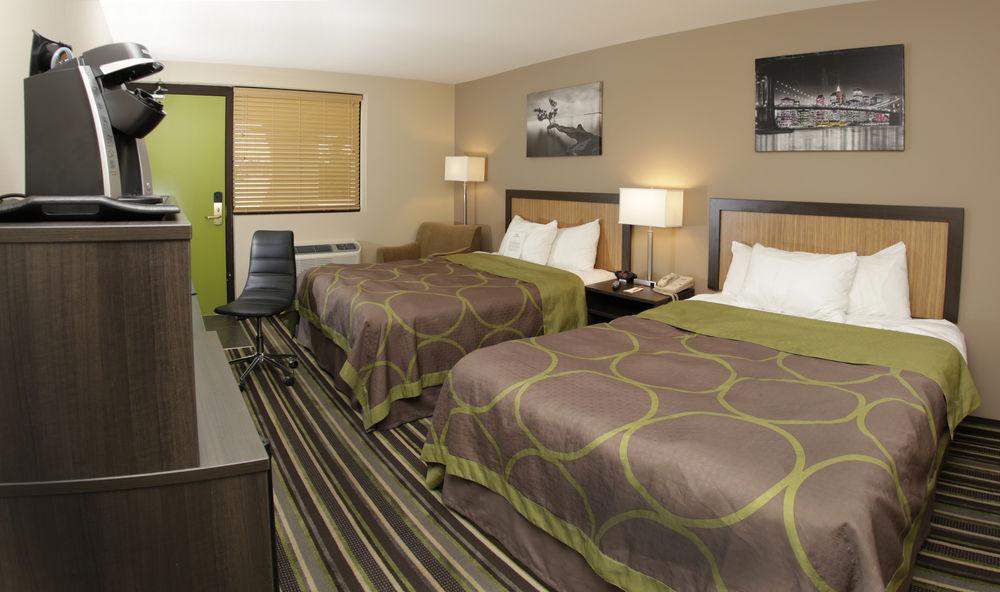 Howard Johnson By Wyndham Winnipeg West Экстерьер фото